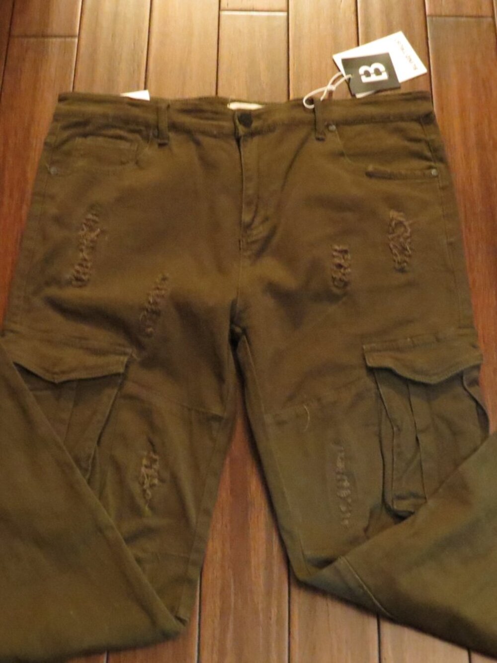 NEW WITH TAGS Blind Trust Mens 40W x 34L Distressed Cargo Pants Streetwear Jeans